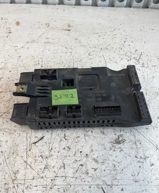 Mercedes-Benz Vito Viano W638 Fuse box set 005400650 E8501002