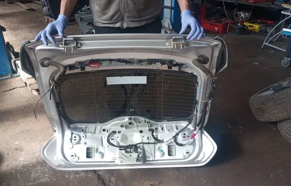 Volvo V40 Tailgate/trunk/boot lid