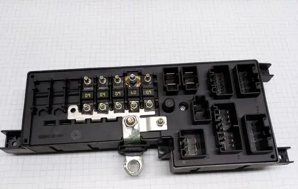 Volvo S60 Fuse module 518787205 8678449