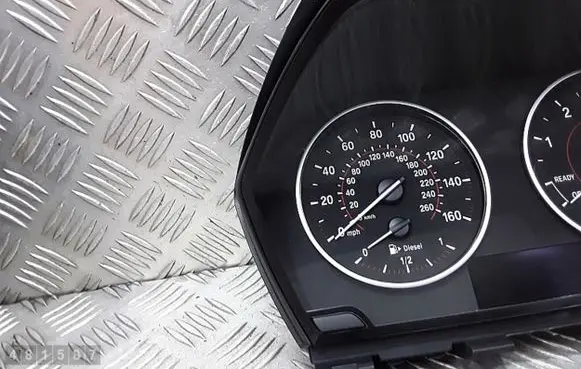 BMW 1 F20 F21 Speedometer (instrument cluster) 62109371850