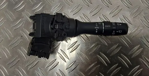 Toyota Verso Wiper control stalk 17F381 05190