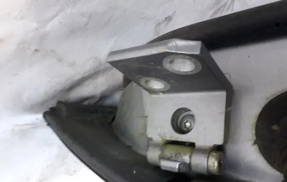 Peugeot 607 Rear door lower hinge