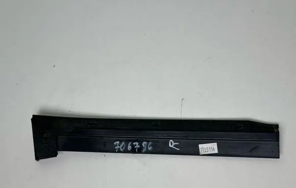 Ford Mustang V Front door glass trim molding FR3B6302564
