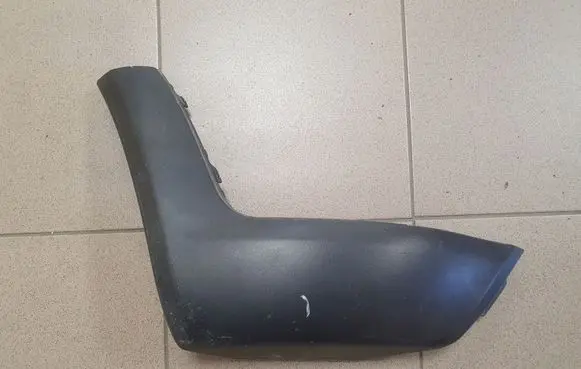 Rear bumper corner part panel trim