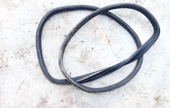 Opel Astra H Rubber seal rear door 