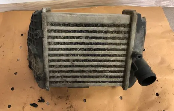 Audi A4 S4 B6 8E 8H Intercooler radiator 8E0145805P 8E0145805