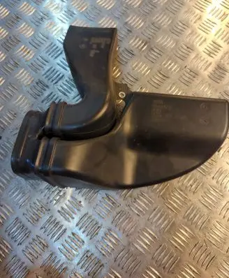 Audi A8 S8 D3 4E Cabin air duct channel 4E2819802B