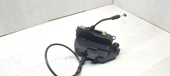 Renault Megane II Front door lock