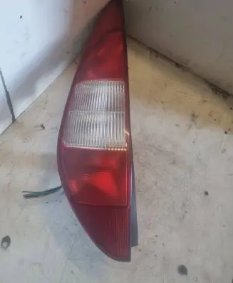 Ford Mondeo Mk III Rear/tail lights