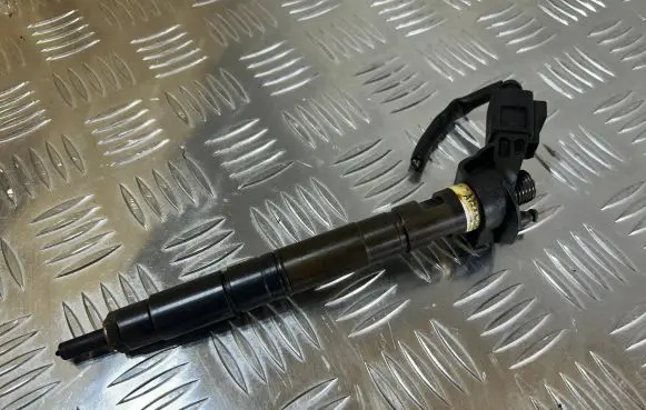 Audi Q7 4L Fuel injector 059130277AR