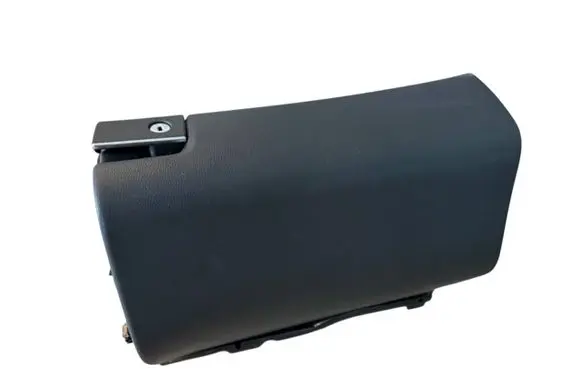 Mercedes-Benz C AMG W203 Glove box