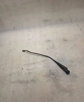 Volkswagen Transporter - Caravelle T3 Front wiper blade arm
