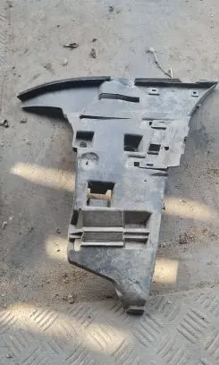 Volvo V70 Front bumper mounting bracket 09190303