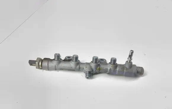 Peugeot 5008 II Fuel main line pipe 9821399680
