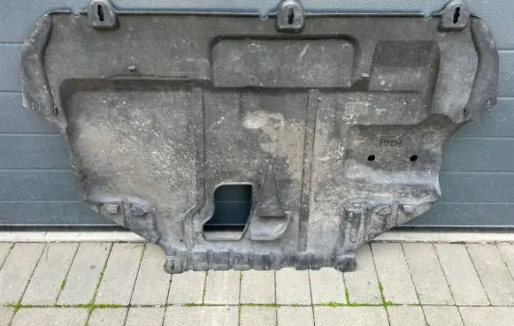 Ford Focus Engine splash shield/under tray