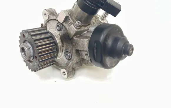 Volkswagen Tiguan Fuel injection high pressure pump 04L130755E 0445010538 0928400768
