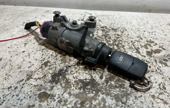 Audi A4 S4 B6 8E 8H Ignition lock 4B0905851G