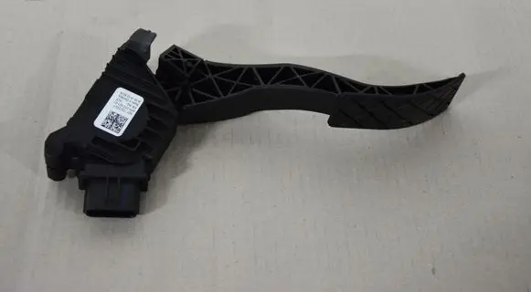 Volkswagen Golf VII Accelerator throttle pedal 5Q1723503F