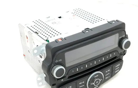 Opel Corsa E Radio/CD/DVD/GPS head unit 39068067