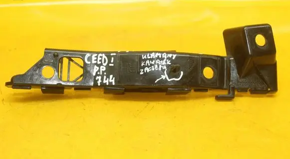 KIA Ceed Front bumper mounting bracket 865141H000