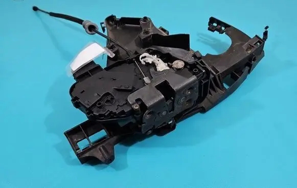 Volvo V50 Front door lock 30699447 IMPRK1465670