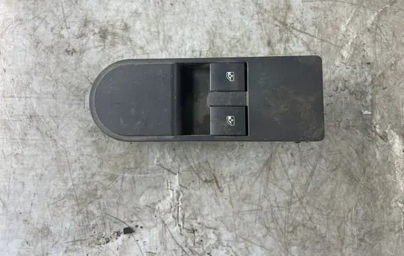 Opel Astra H A set of switches 13228707