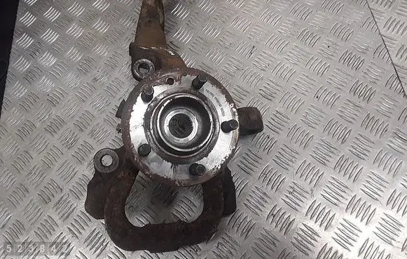 Land Rover Discovery 4 - LR4 Front wheel hub AH223K185AB