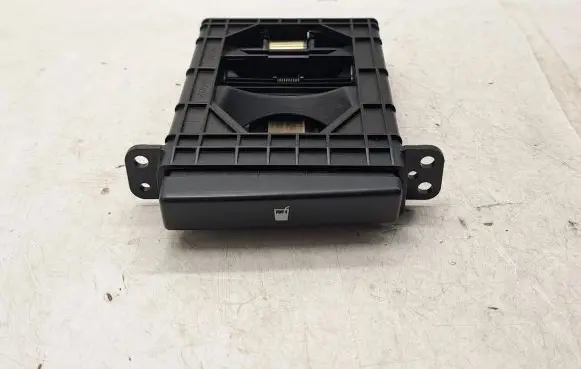 Toyota Avensis T250 Cup holder 5562005011 MT3509