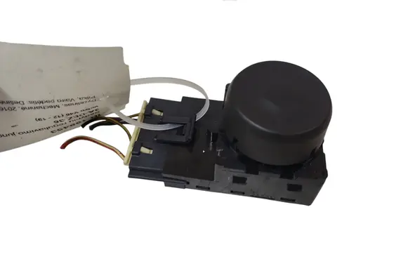 Volvo V40 Seat control switch 13285104