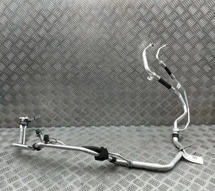 Land Rover Discovery 5 Air conditioning (A/C) pipe/hose KPLA19A834CC