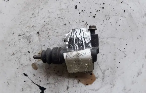 Nissan Primera Clutch slave cylinder 