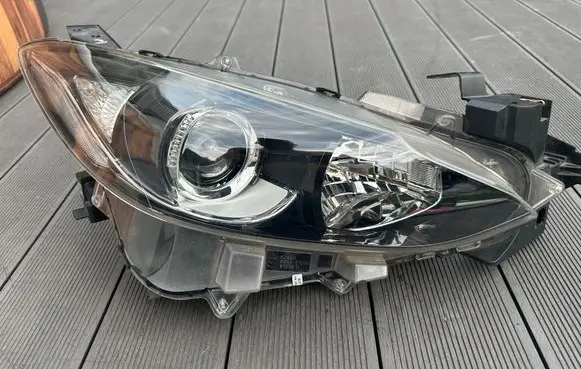 Mazda 3 II Headlight/headlamp BHR151030 20137111656