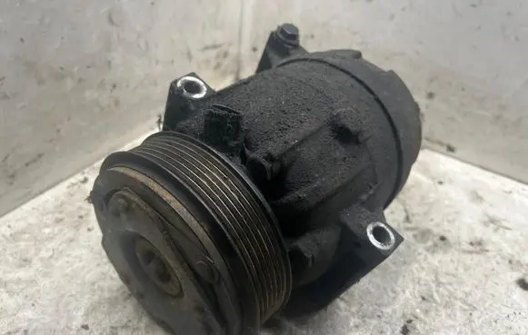 Renault Trafic II (X83) Air conditioning (A/C) compressor (pump) 7700105765