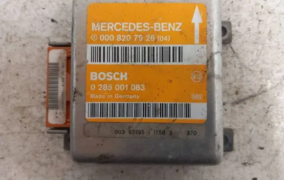 Mercedes-Benz C W202 Airbag control unit/module 0008207926 0285001083 9329511758
