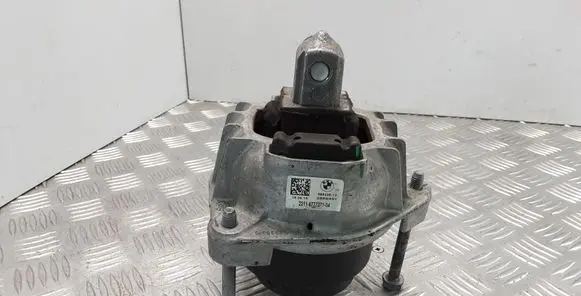 BMW 5 F10 F11 Engine mount bracket 2211677737104 6777371