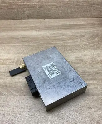 Audi A4 S4 B7 8E 8H Bluetooth control unit module 8P0862335M