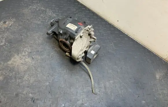 BMW 3 F30 F35 F31 Rear differential 7605589 0712080119930003 E27091281