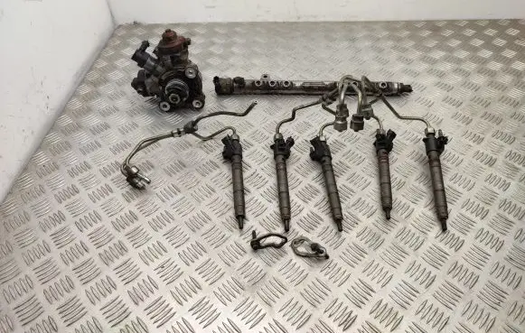 Volvo V70 Fuel injection system set 31216313 0281002990 30777759