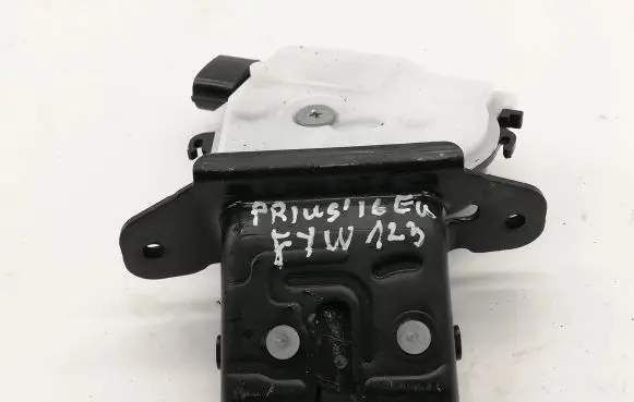 Toyota Prius (XW50) Tailgate/trunk/boot lock/catch/latch