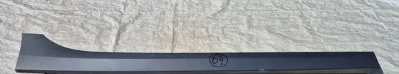 BMW 1 F40 Foot area side trim 7467382