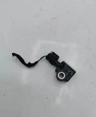 Mercedes-Benz ML W166 Airbag deployment crash/impact sensor A1668210151 56054085AA