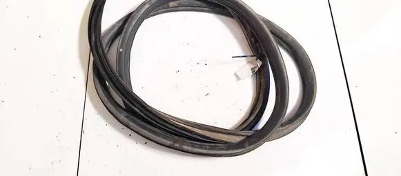 Trunk rubber seal (body)