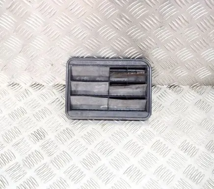BMW 4 F32 F33 Quarter panel pressure vent 9176945