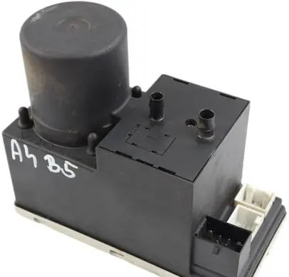 Audi A4 S4 B5 8D Central locking motor 8L0862257E