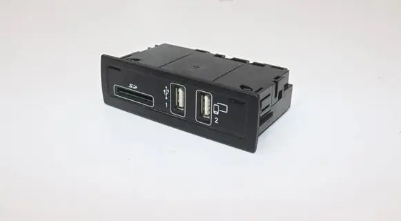 Mercedes-Benz G W463 2nd Gen USB socket connector A2228203026