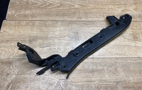Porsche Cayenne (9PA) Front bumper mounting bracket 7L5807049B
