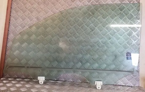 Nissan X-Trail T31 Front door window glass four-door 43R00034