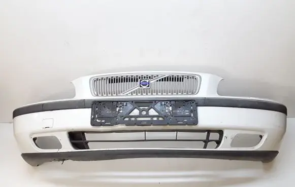 Volvo V70 Front bumper 09484239