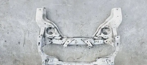 BMW 1 E81 E87 Front subframe 515133705 50383755