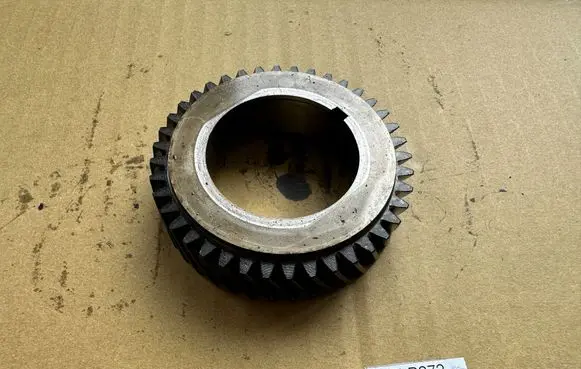 Nissan Patrol Y61 Crankshaft pulley 130212W201